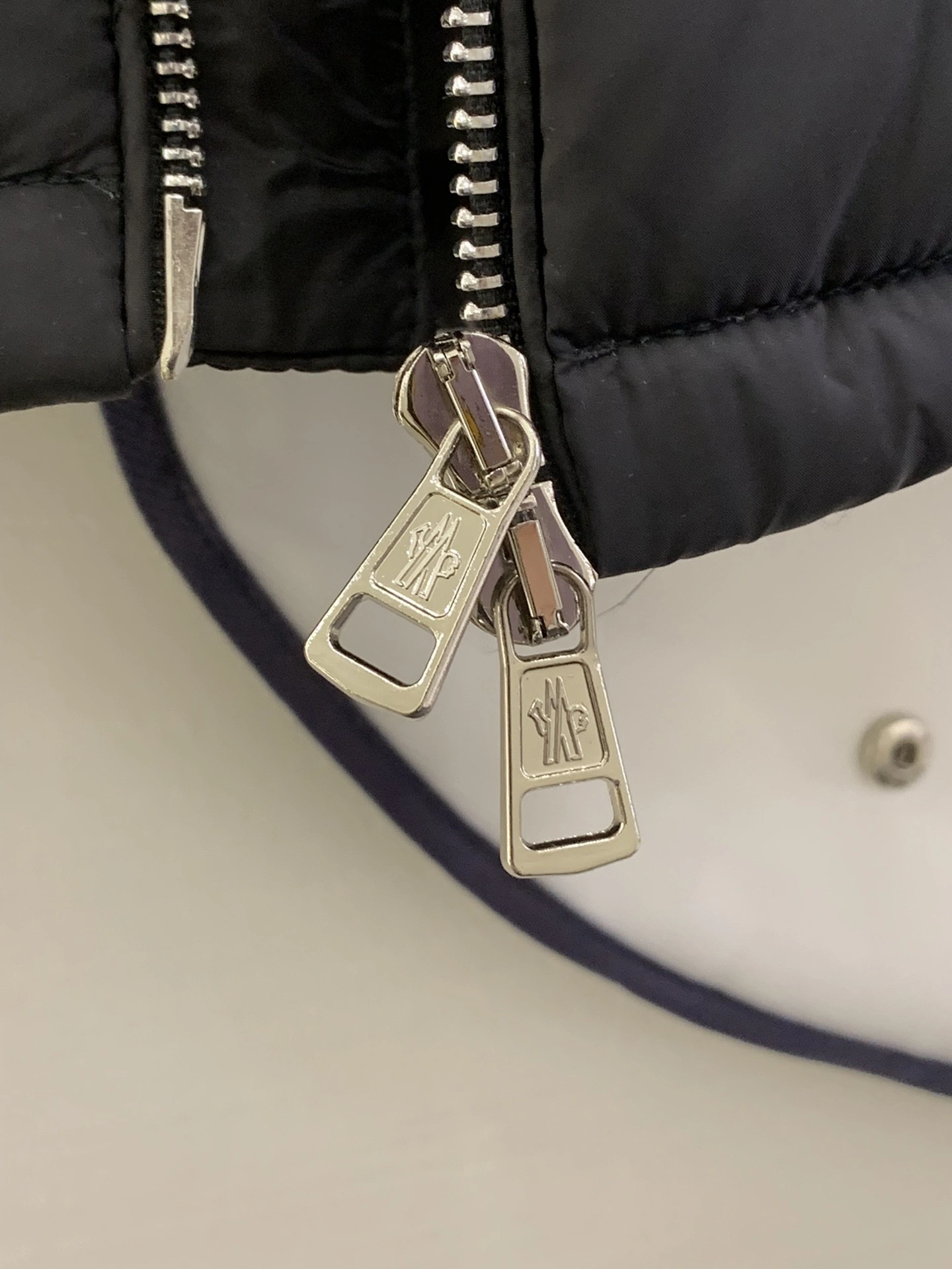 WG.Luxury-- 7o9385r Down vest item:D-F409K0113